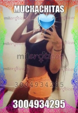 caliente con muchas ganas de mamar tu pene