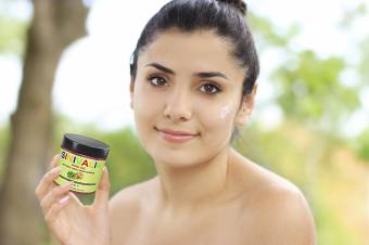 Crema hidratante diaria - Crema antiedad para noche y día con aceite de rosa natural para piel seca o grasa | Cuidado de la piel, antiarrugas para ojos, cuello, manos y pies | Se puede utilizar como l