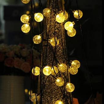 Cadena solar de luces LED, Novatech Cadena Solar Primium luces, luces Globo exterior impermeable, 20ft 30 LED Bola de cristal Hada Iluminación para árboles de Navidad, jardín, patio, bodas, fiestas y 