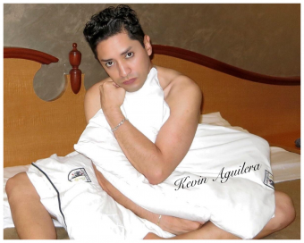 Me llamo Kevin doy Servicio de Compañia y Masaje Erótico para Caballeros y Parejas-Hotel