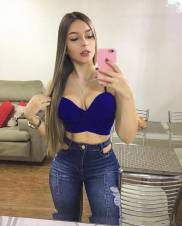 SOY UNA CHICA SUPER LINDA Y COMPLACIENTE