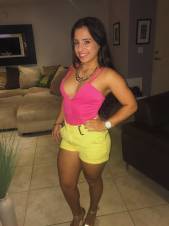 Solterona, caliente y muy guarrona