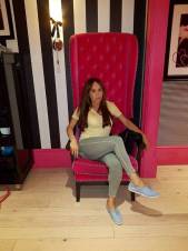 bellisima transexual verguda para sexo caliente 19cm