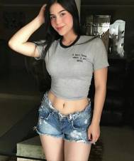 SOY UNA CHICA SÚPER SEXI Y COMPLACIENTE BEBÉ