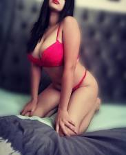 CHICA CALIENTE, DENISSE