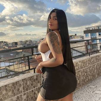 llegué para que te obsesiones con mi cuerpo.