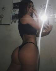 Mujer soltera en busca de sexo a tope LLAMAME AL 803 464 372