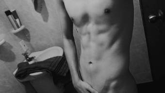 Joven heterosexual extrovertido de 18 años, con un gran potencial.