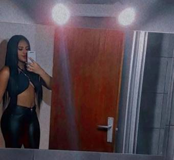 Pamela mulata encantadora simpática fiestera