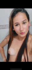 Linda chica acompañante