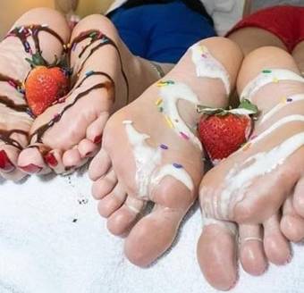 *SI ERES CACHONDO CON LOS PIES, TOCA AQUI