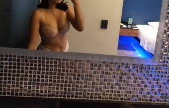 Hola soy Sofia de 18 años, linda de cuerpo y rostro