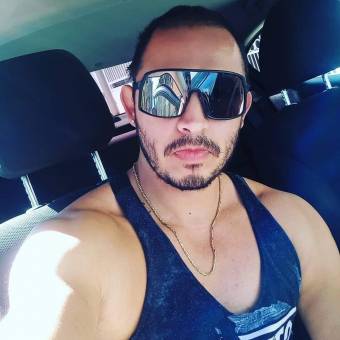 Camil servicio para mujeres y parejas no gays