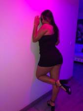 HOLA MI NOMBRE ES VIOLETA, MASAJISTA PROFESIONAL, ME DESTACO POR LA SUTIL FORMA EN LA QUE HAGO MASAJES COMPLETOS… VEN Y LO DESCUBRES