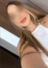 Jovencita atrevida y caliente para videollamada