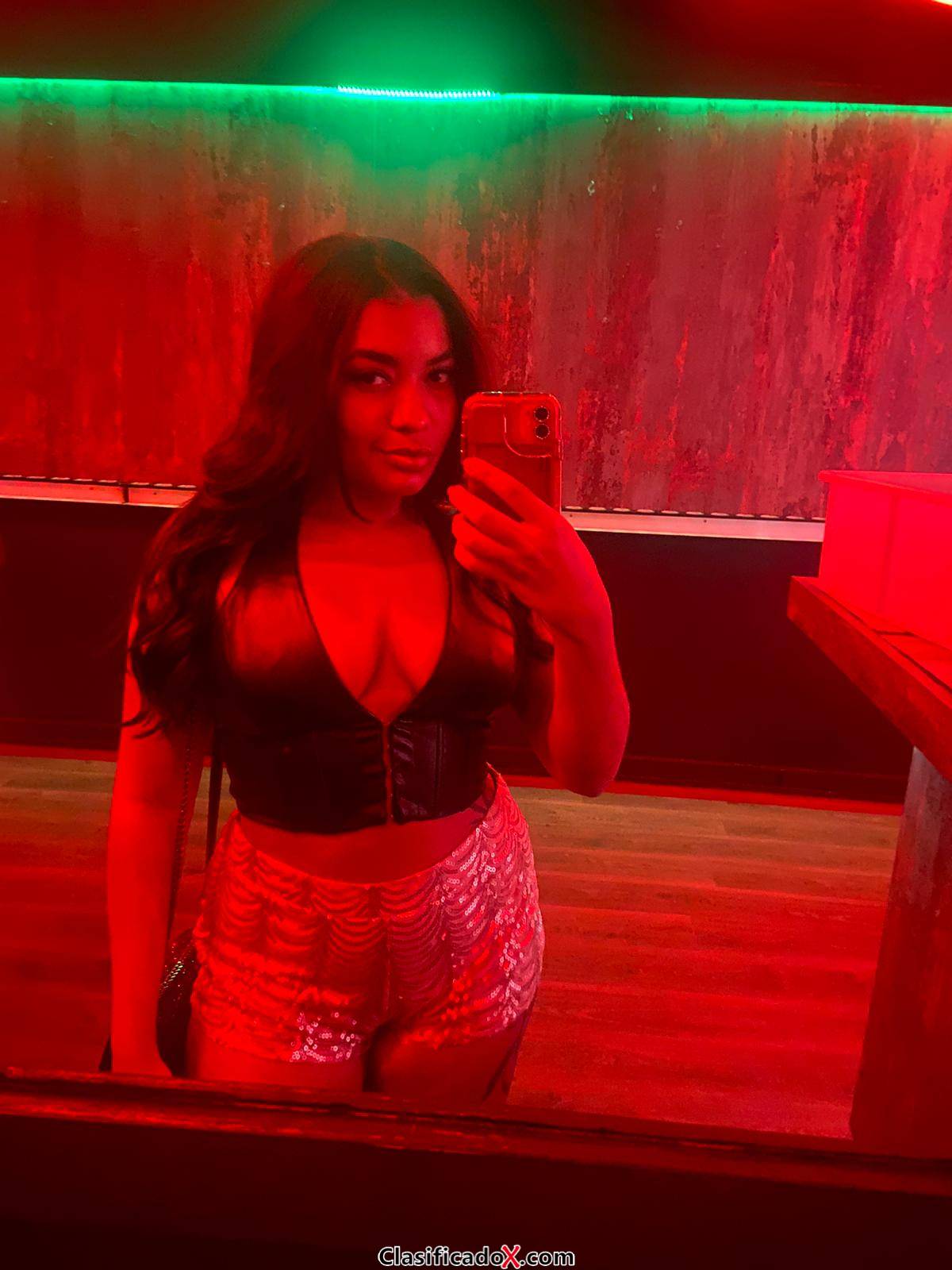 HOLA MIS AMORES SOY CRISTINA UNA CHICA BRASILEÑA CON DESEOS DE PASAR UNA GRAN NOCHE LLENA DE BESOS Y PLACER. AMOR SI TU OPERADOR ES DE LA COMPAÑÍA MOV