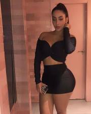 Soy lina una colombiana con curvas alucinantes