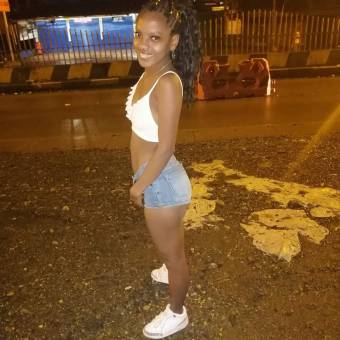 VEN Y ECHAME TU LECHESITA EN MIS RICAS TETAS PAPI DELICIOSA CHUPADA PROFUNDA VE