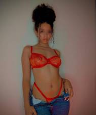 TE QUIERO SACAR LA LECHE CON MI GRANDES TETAS