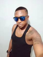 Negro ofrece 21 cms de placer solo a DAMAS