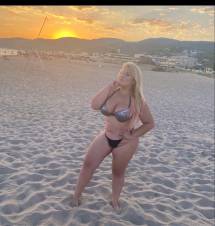 m* chica curvi latina con quien puedes gozartela