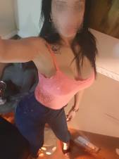 latina hermosa y complaciente