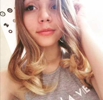 Discreta, joven, Solo contesto por Whatsapp
