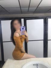 Soy una LINDA joven con cara TIERNA JUVENIL universitaria