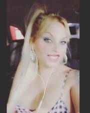 Jovencita ama lady victoria