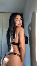 LATINA CALIENTE Y APASIONADA