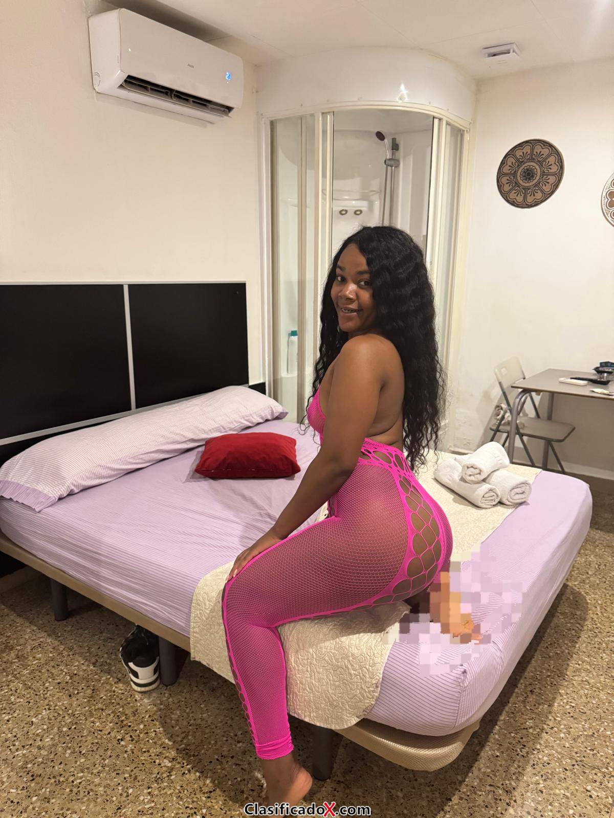 FOLLAME COMO A UNA PERRA CON TU ENORME POLLA Y DAME TODA TU LECHE