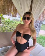 SEXY Y ATRACTIVA CHICA