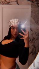 SENSUAL Y ATRACTIVA CHICA LATINA