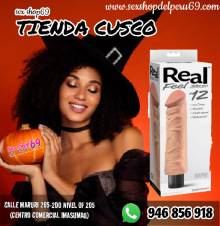 ¡NUEVO Y MEJORADO!  Disfruta del  “Real Feel en. Dildo”  de una piel súper suave y realista con esta vibra increíblemente realista. Hecho de Fanta-Fle