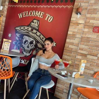 CHICA PERUANA JOVEN DESEOSA DE VERTE