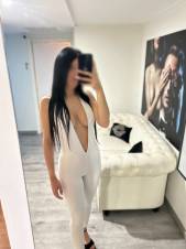 HOLA SOY BELLA  ESTOY ENCANTADA DE CONOCERTE, SIÉNTETE SEDUCIDO POR MI PRESENCIA SOY UNA ESCORT DE LUJO EN BARCELONA QUE TE LLEVARÁ A EXPLORAR TUS MAS