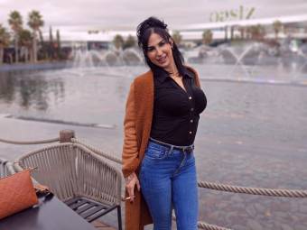 MERY ESPAÑOLA BIEN ATREVIDA