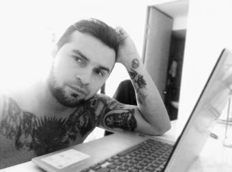 Busco mujer joven de mente abierta