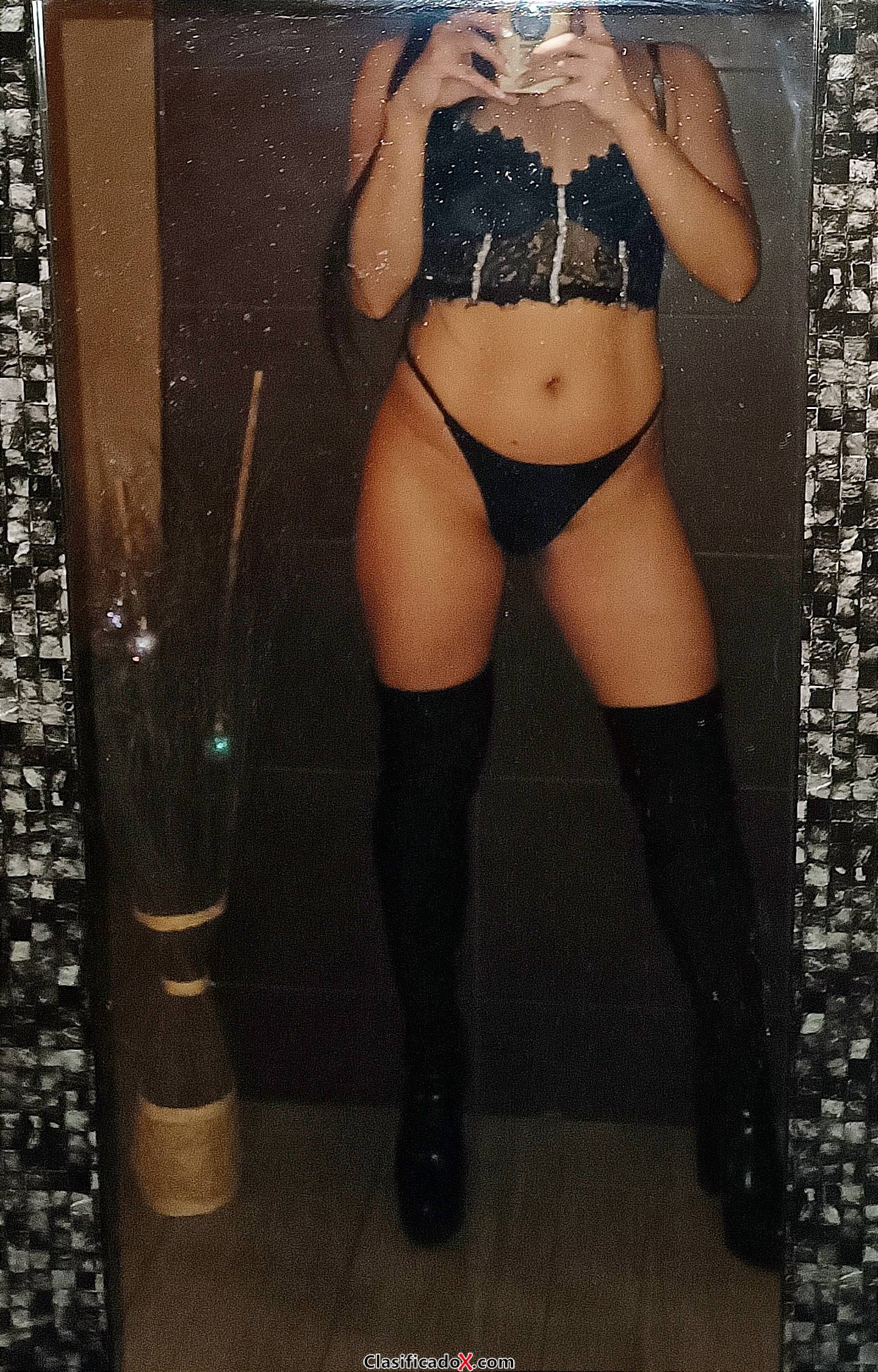 ARDIENTE  Y SENSUAL  A TUS DESEOS