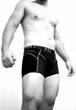 MASAJISTA GIGOLO EN LIMA PERÚ BRINDA PLACER A MUJER MADURA INSATISFECHA