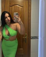 Luana brasileña masajista especial