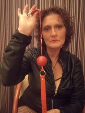 LADY TRIZIA SESIONES PRESENCIALES BDSM. FETICHES FANTASÍAS JUEGO ROLES