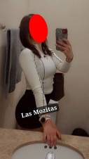 Esta pollita rica se animó para el estreno