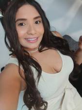 LAURA  NOVEDAD EN ARRECIFE GUAPISIMA