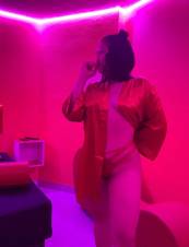 TENGO UNAS GANAS QUE SOLO TU SABRIAS CALMAR, TE ESPERO EN MI HABITACIÓN