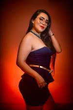 Soy una mujer cautivadora y decidida