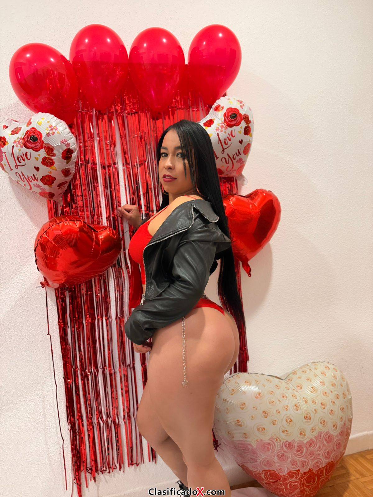 SOY CANDY ME ENCANTA QUE COMAN EL COÑO BIEN RICO 24/7