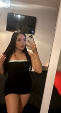 Soy una linda morena con cabello negro