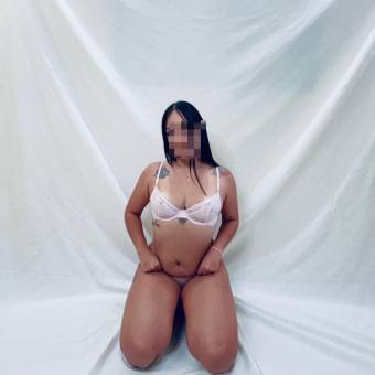 SARA, A LOVELY YOUNG WOMAN IN MARBELLA