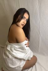 CELESTE, ENCANTADORA JOVEN EN MARBELLA